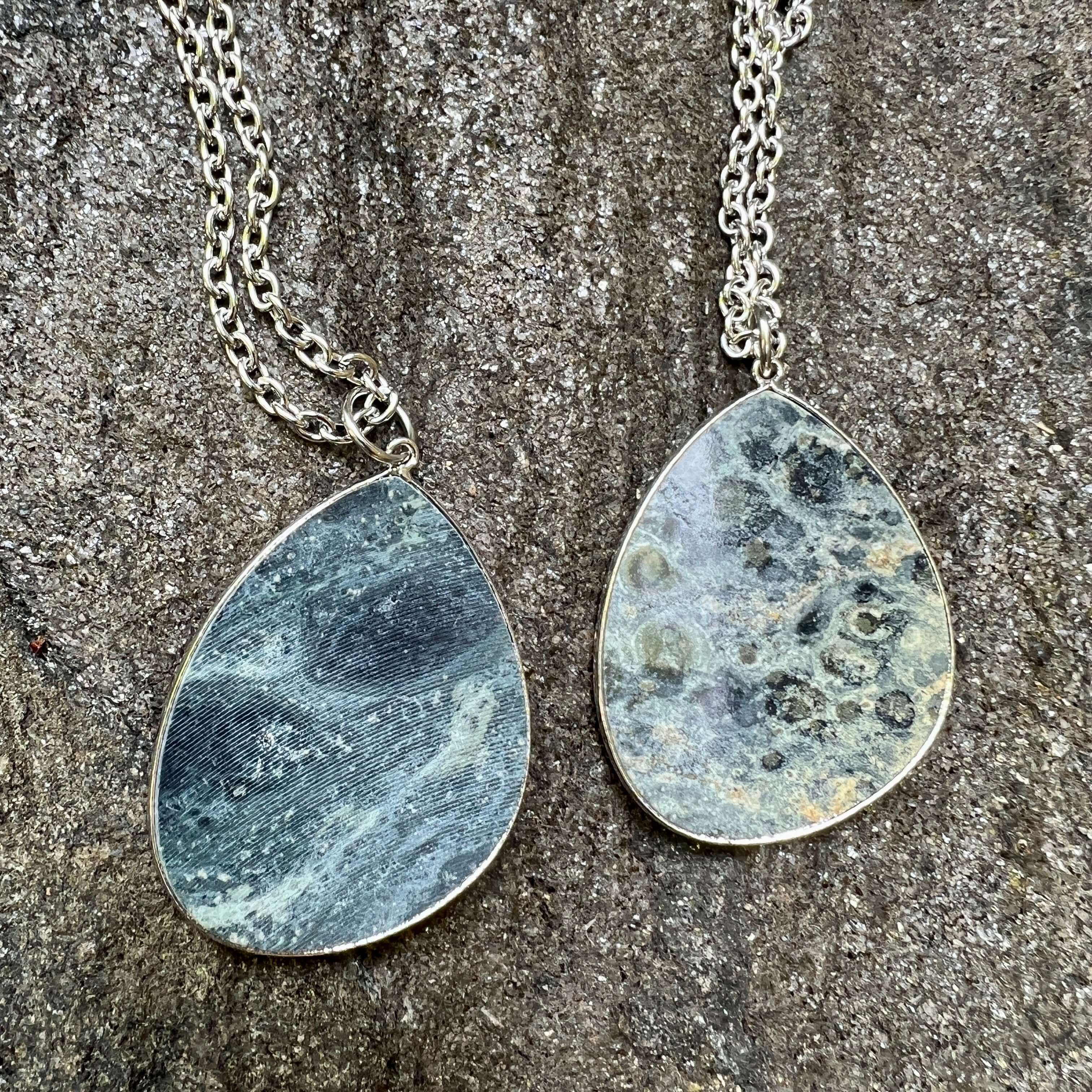 Kambaba Jasper Slice Necklace This necklace is made with a high-quality Kambaba Jasper stone which brings grounding and protection to the wearer. Kambaba Jasper calms the mind and promotes feelings of peace, reduces fear and increases self worth, bringing