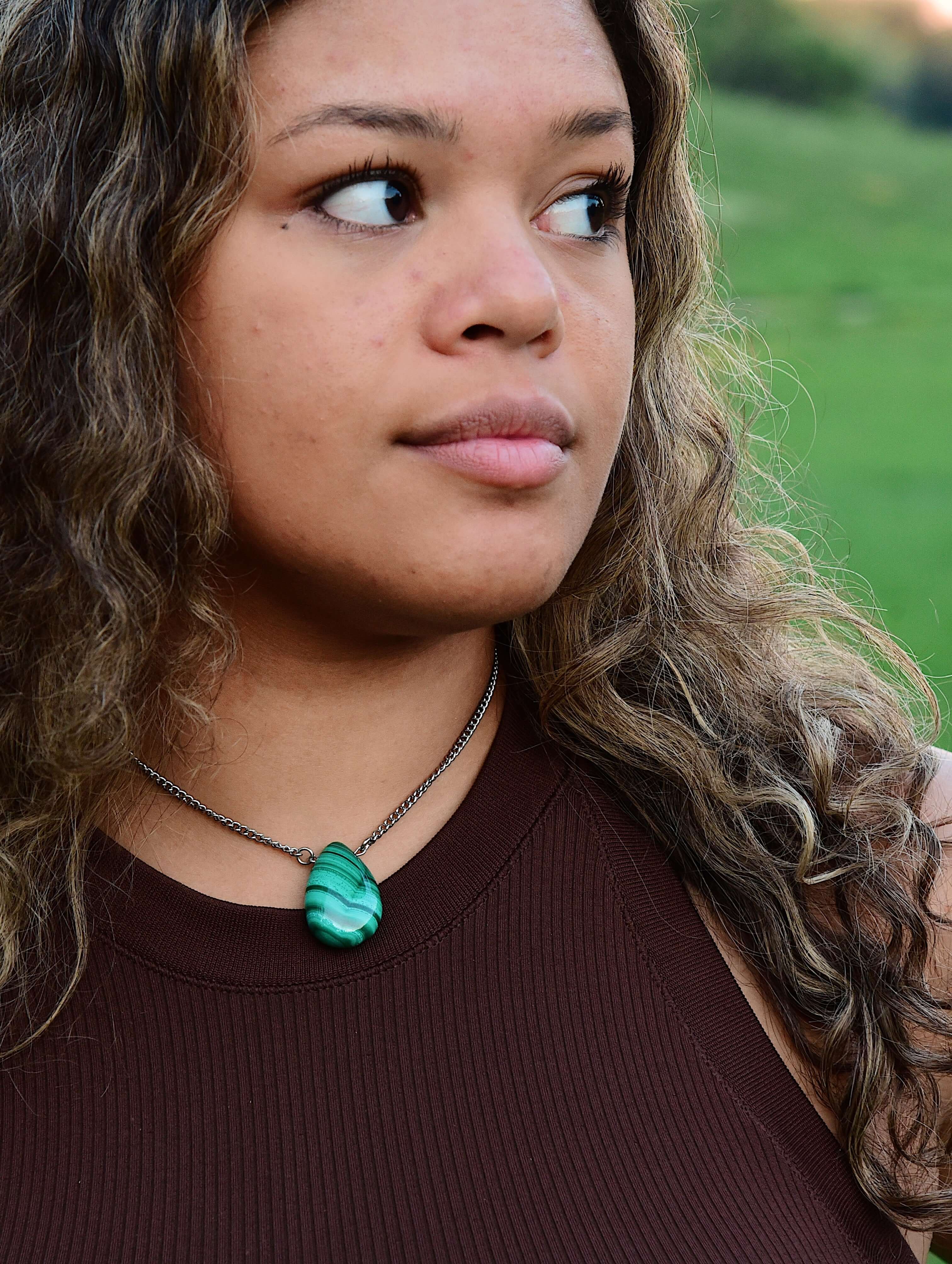 Malachite Teardrop Necklace This necklace is made with a high-quality (AAA grade) Malachite stone which brings protection and courage for transformation to the wearer and inspires calming and loving feelings.